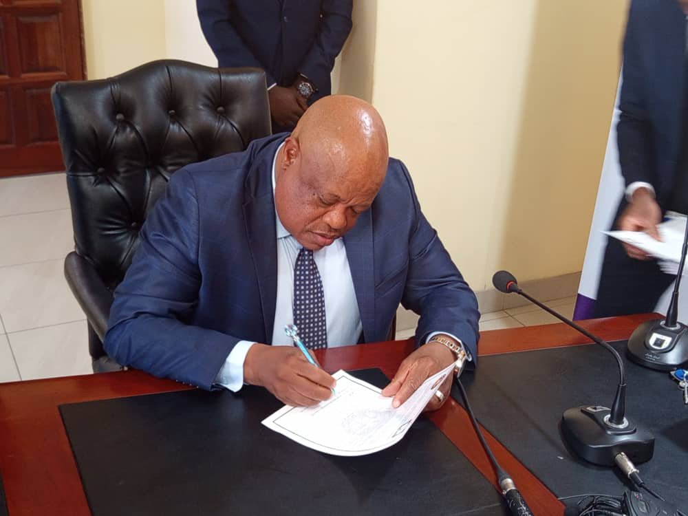 Zimbabwe Independent Complaints Commission officials sign integrity pledges
