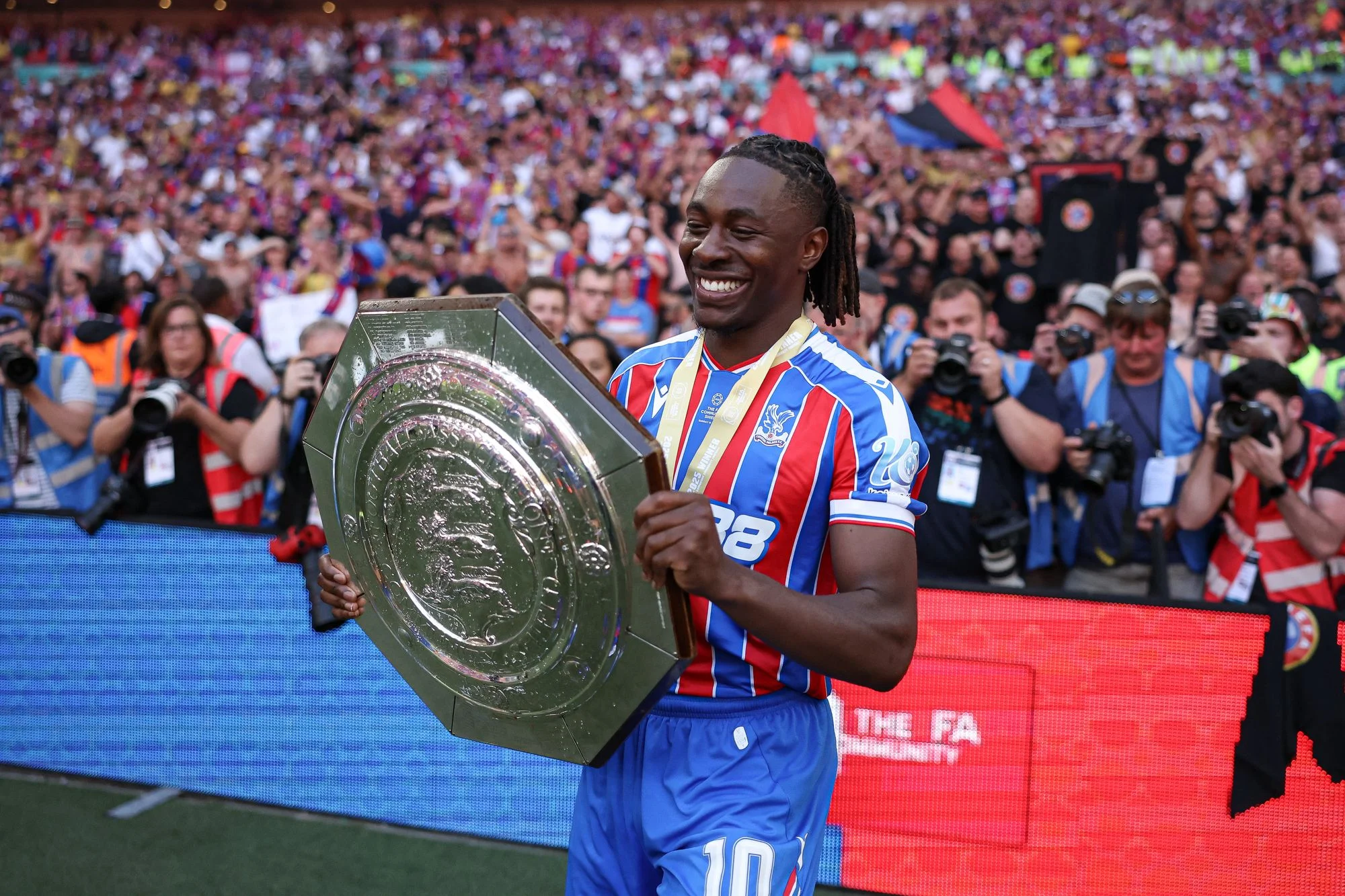 Arsenal closing in on Eberechi Eze deal after hijacking Tottenham move for Crystal Palace star
