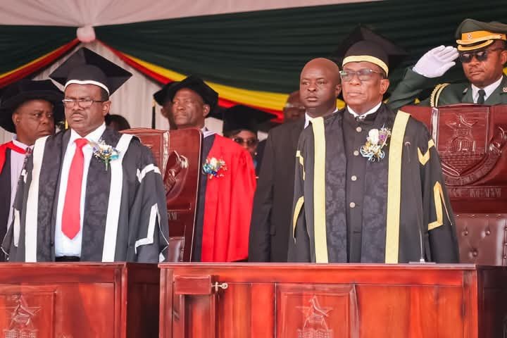 Mnangagwa caps nearly 7000 UZ graduates in middle of strike by lecturers