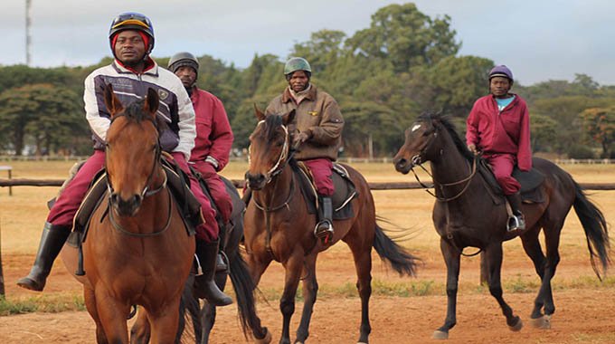 BULAWAYO SHOWS OFF Horse of the Year celebrates 70 years