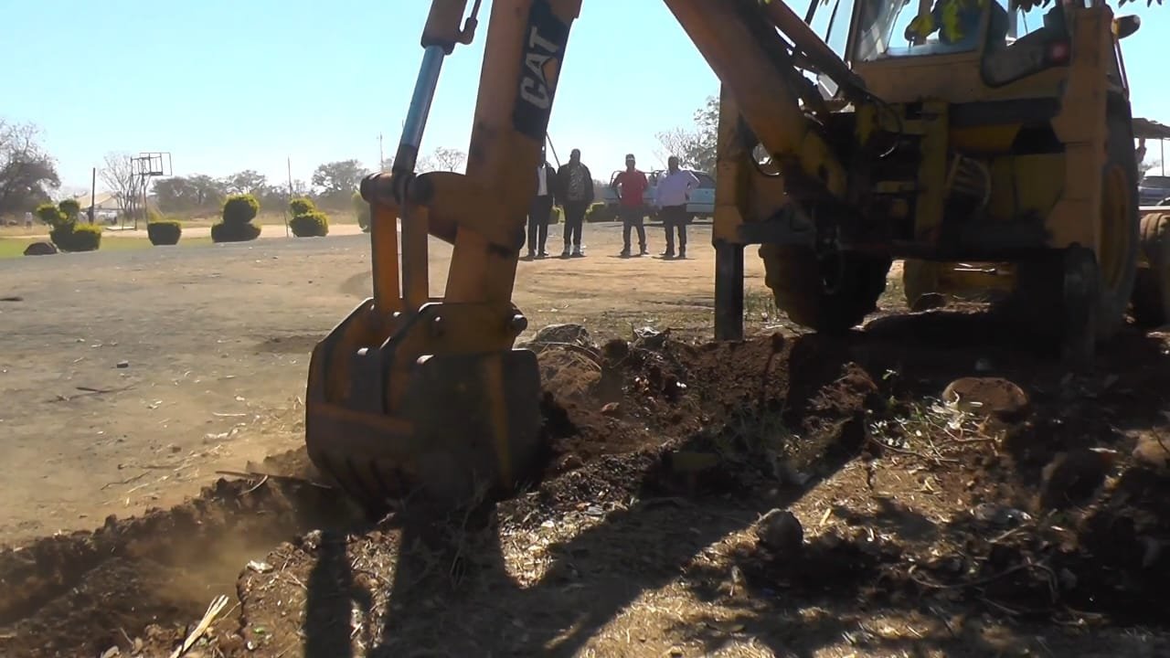 BOSSO CLUBHOUSE GETS MAJOR MAKEOVER Perimeter wall shaping up