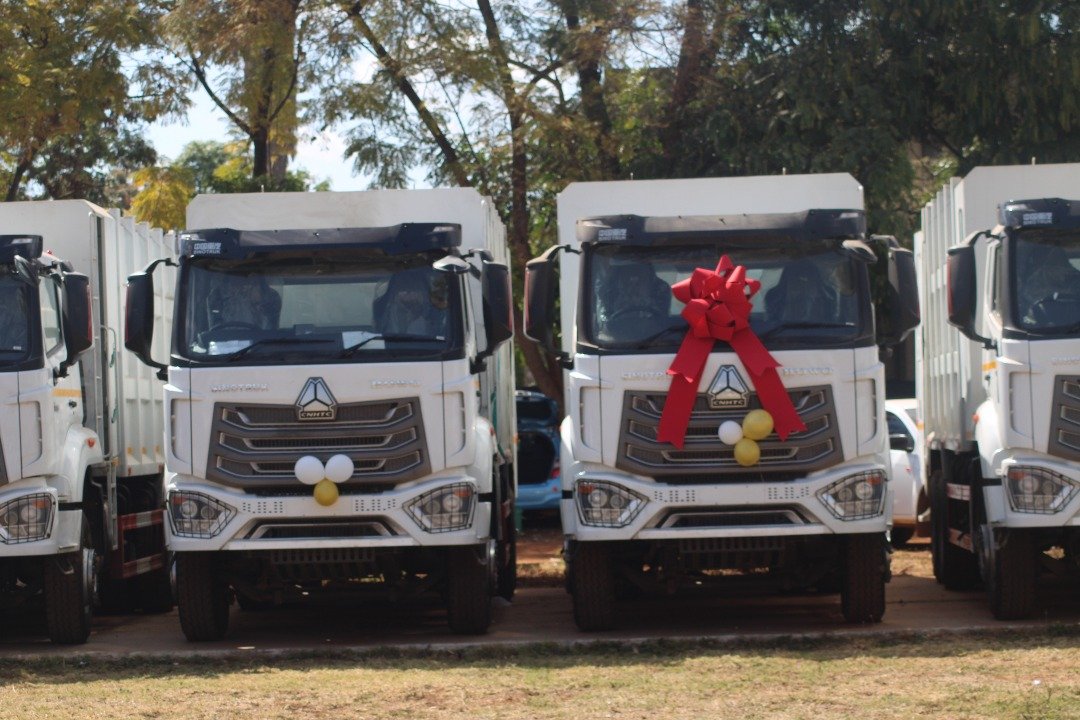 Govt purchases refuse compactors