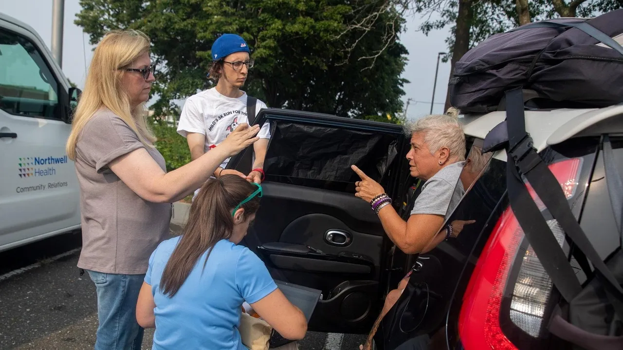 Street Medicine program aims to help LIs homeless - Newsday