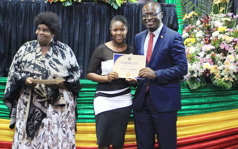 Outstanding tertiary students honoured