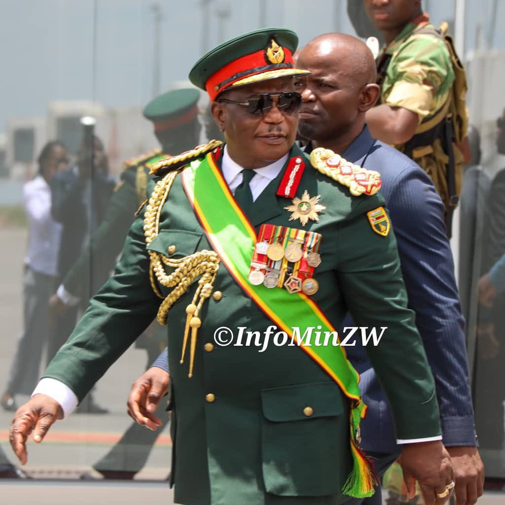 Chiwenga’s military uniform sparks speculation as Matatu takes over ZDF command