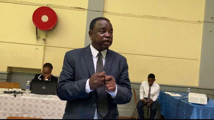 Councillors vote to extend Byo Town Clerk’s contract