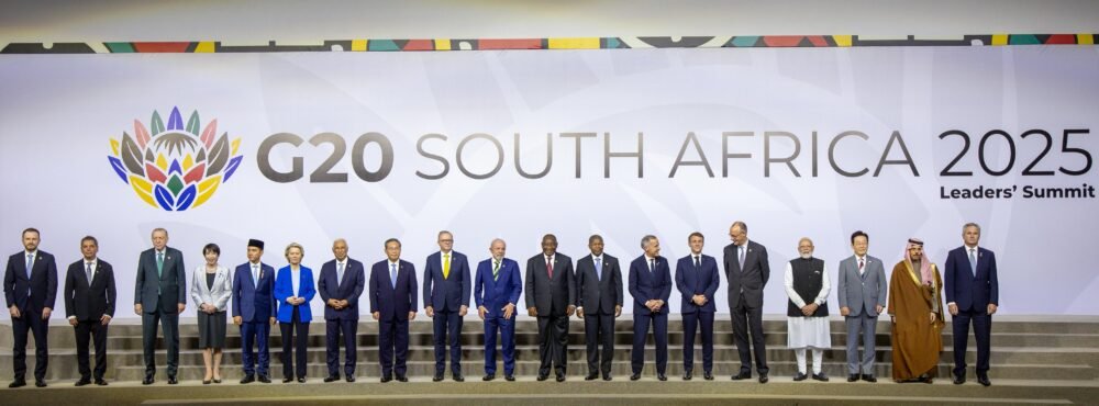 Of flags, flowers, fashion and flashlights