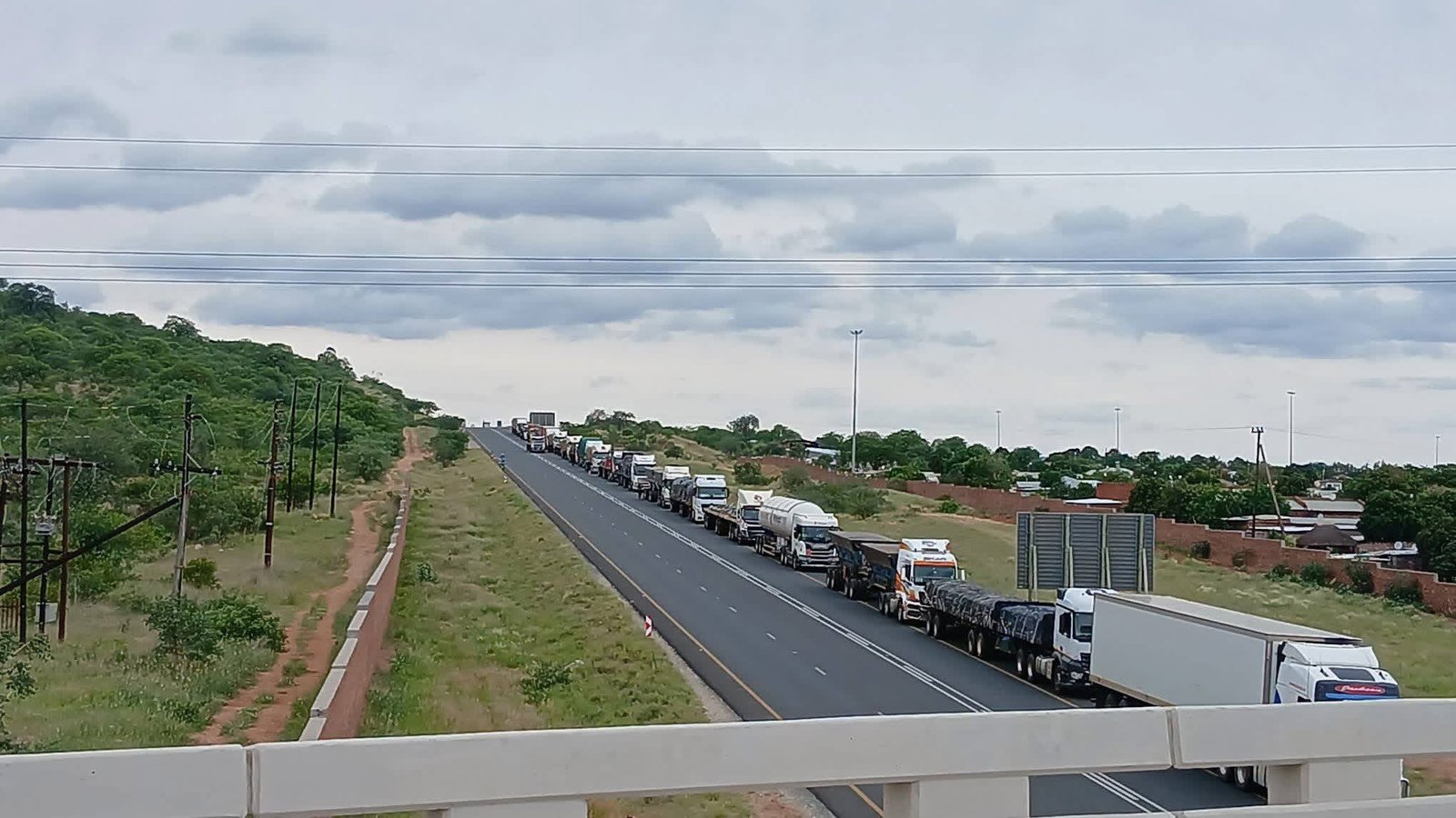 Drivers face travel delays at Beitbridge in peak Christmas traffic