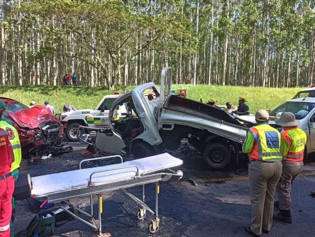 Five killed, several injured in multi-vehicle crash on N2 near KwaMbonambi
