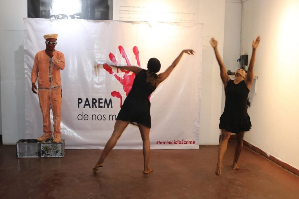 Artistas reflectem sobre violência...