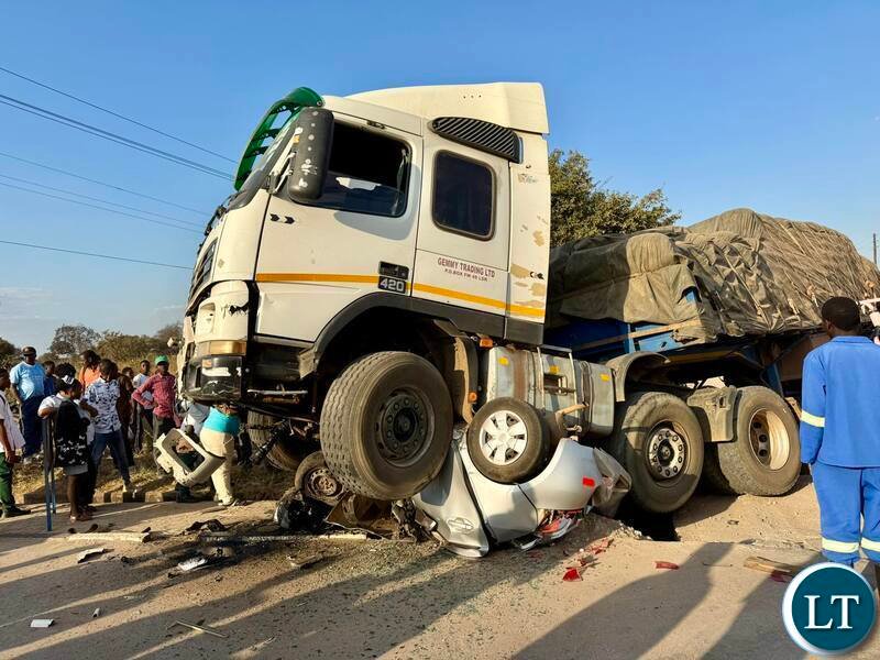 Speeding vehicle kills woman, injures 6 in...