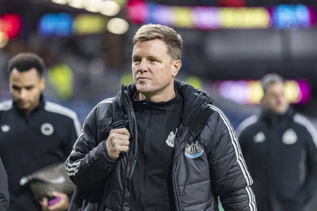 Newcastle’s Howe rules himself out of Man Utd job