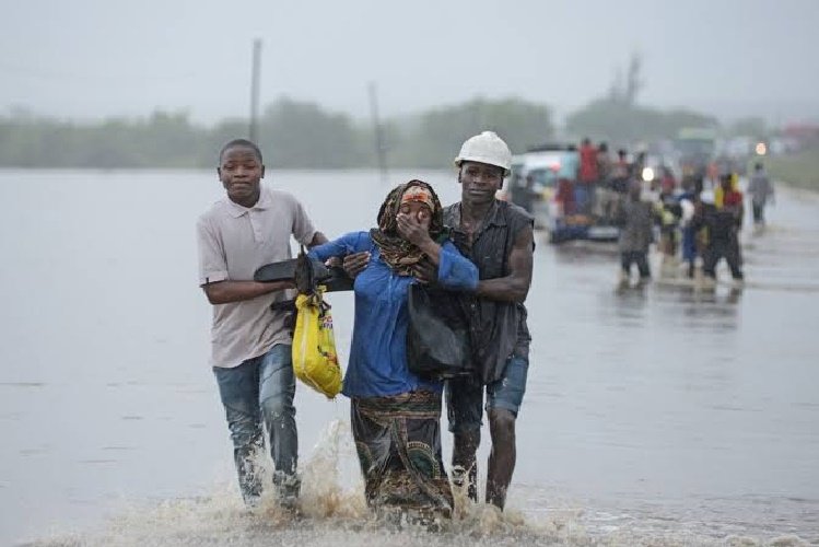 União Europeia envia ajuda às vítimas das cheias