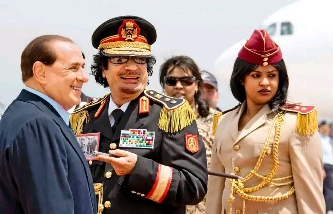 Muammar Gaddafi’s Female Bodyguards — “The Amazons