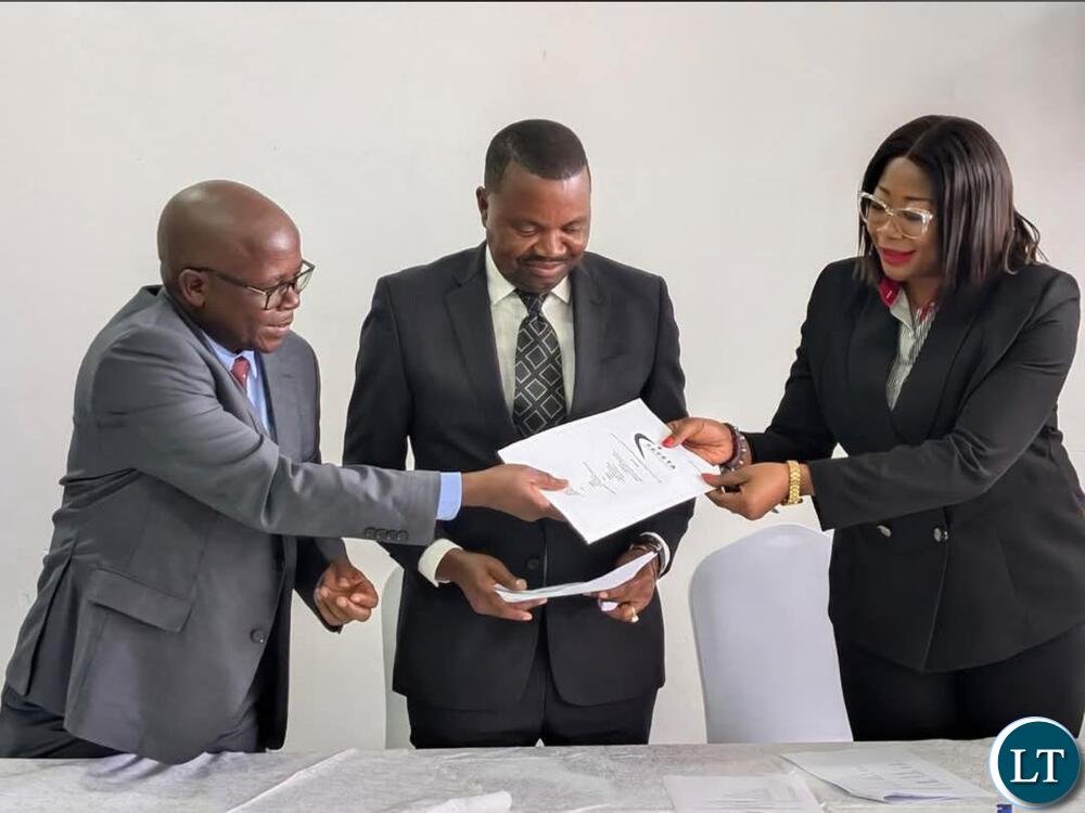 Government grants 694 bursaries in north-western