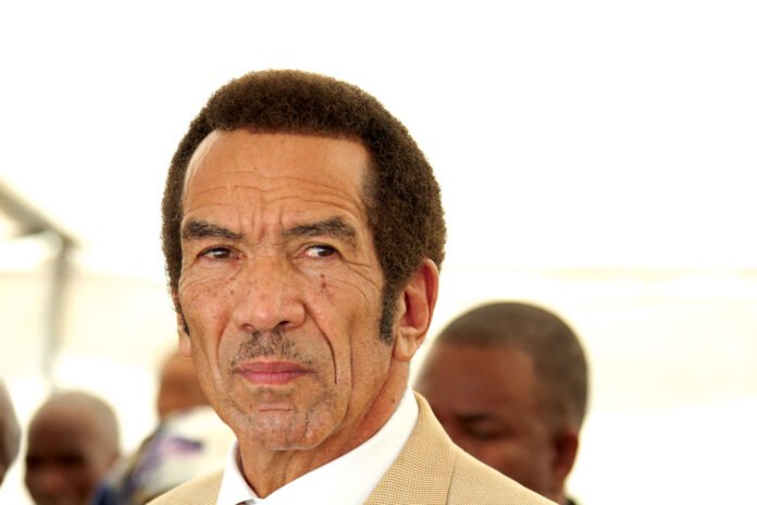 Khama takes on DIS