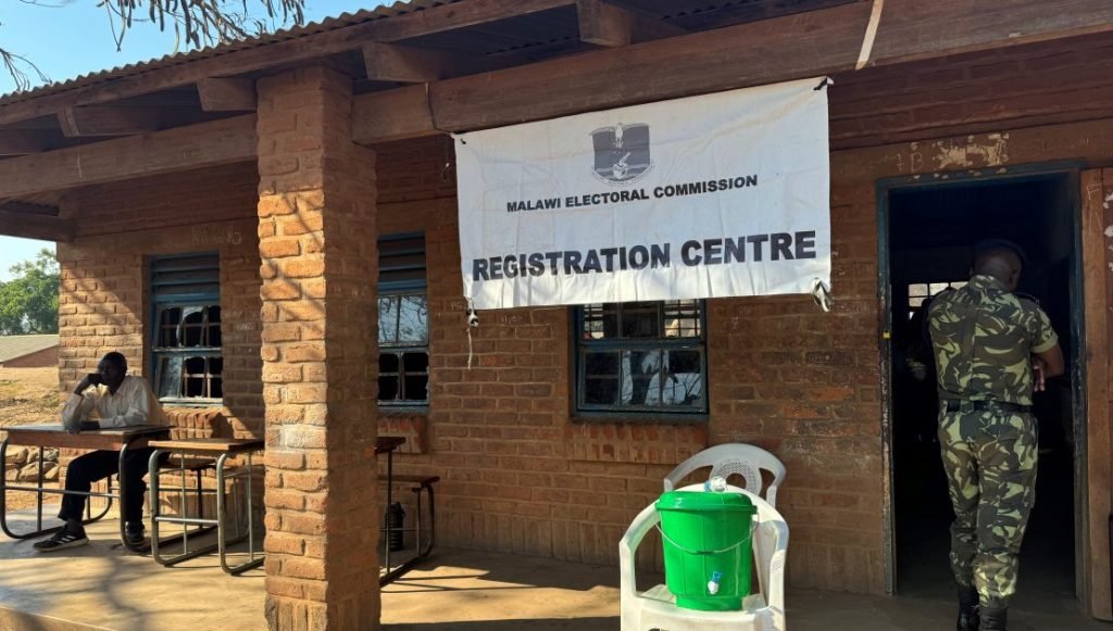 Low turnout as voter registrationfor March 17 by‑elections opens