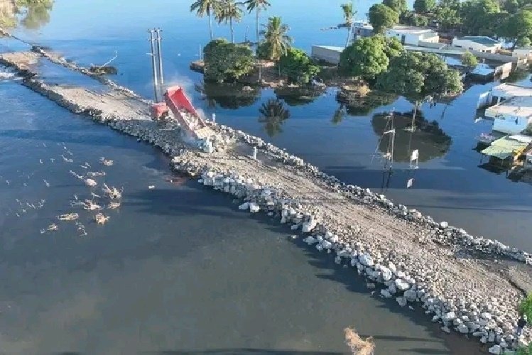 EN1: Tráfego reaberto na Baixa de Nguluzane