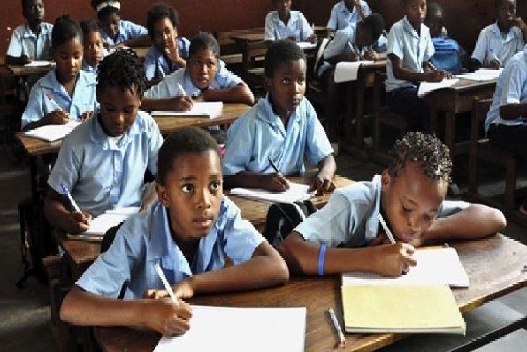 PR dirige cerimónias de abertura do ano letivo