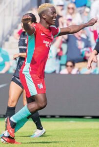 Temwa Chawinga ends goal drought with brace