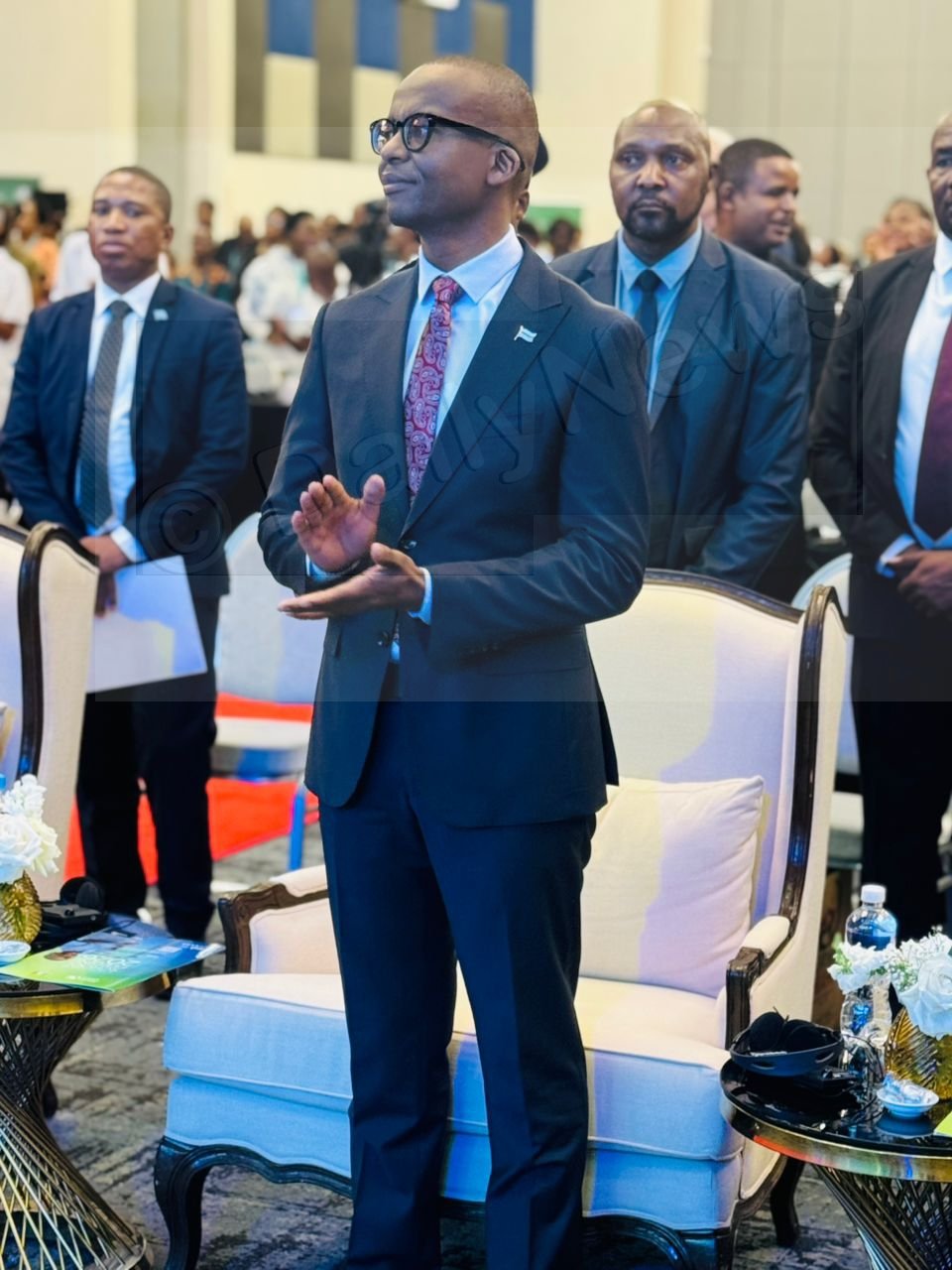 Govt feeds 400 000 learners-Gaolathe