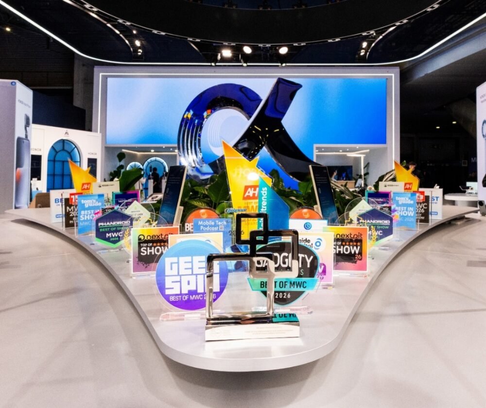 HONOR Earns global recognition at MWC 2026 for robot ihone Innovation and Magic V6 Foldable leadership