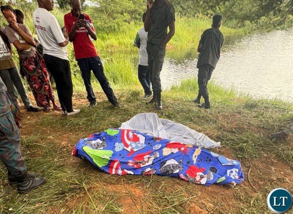 Mother and daughter drown while fetching water...