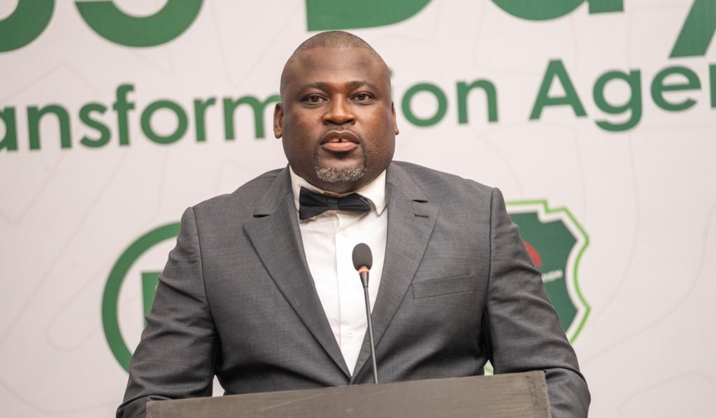 Fam offers ‘help’ on stadium lease