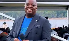 Cde Dambuza takes Amendment NO. 3 Blitz to all wards