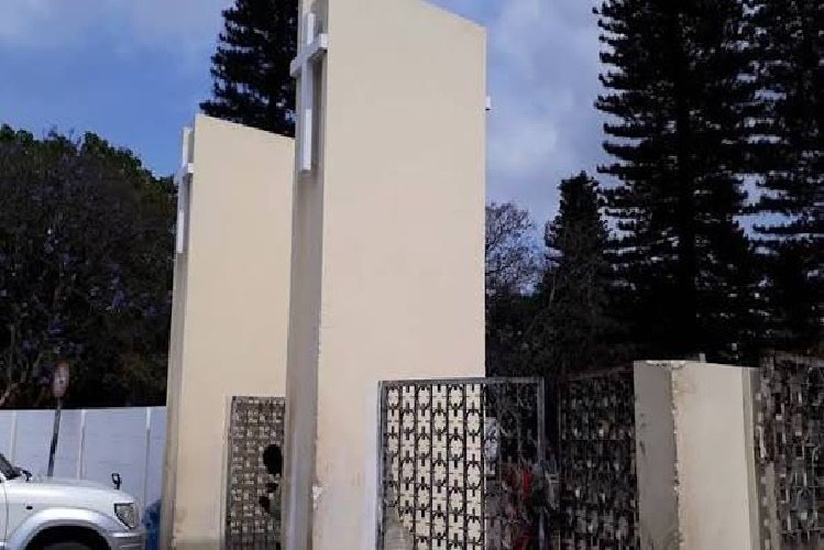 Funcionários exigem salários em atraso no Cemitério de Lhanguene