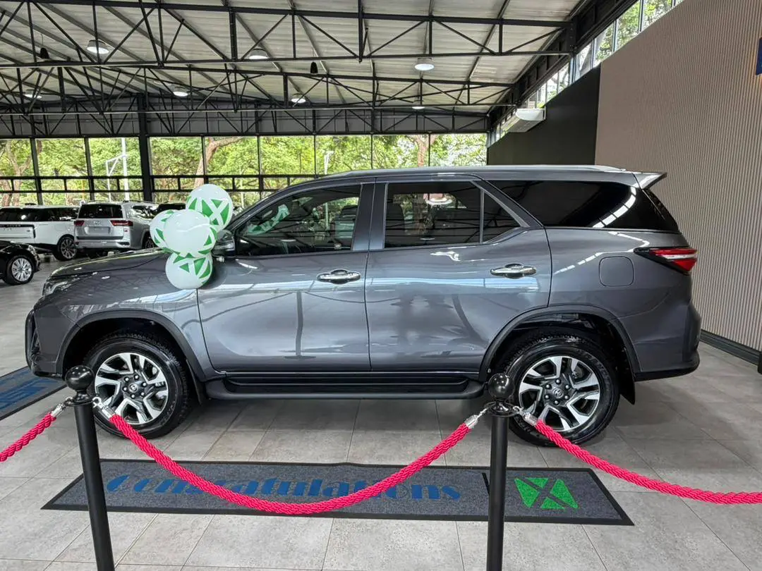 Chivayo donates US$80,000 vehicle and cash to man who lost wife and five kids in crash