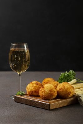 Cluck, cluck. Dinner’s served