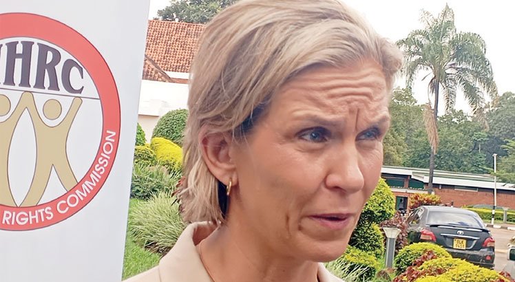 Govt dares businesses on decent jobs, human rights