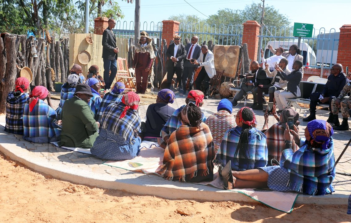 DIKGOSI TSA TETLANYO DI BOTLHOKWA- MOGOLWANE