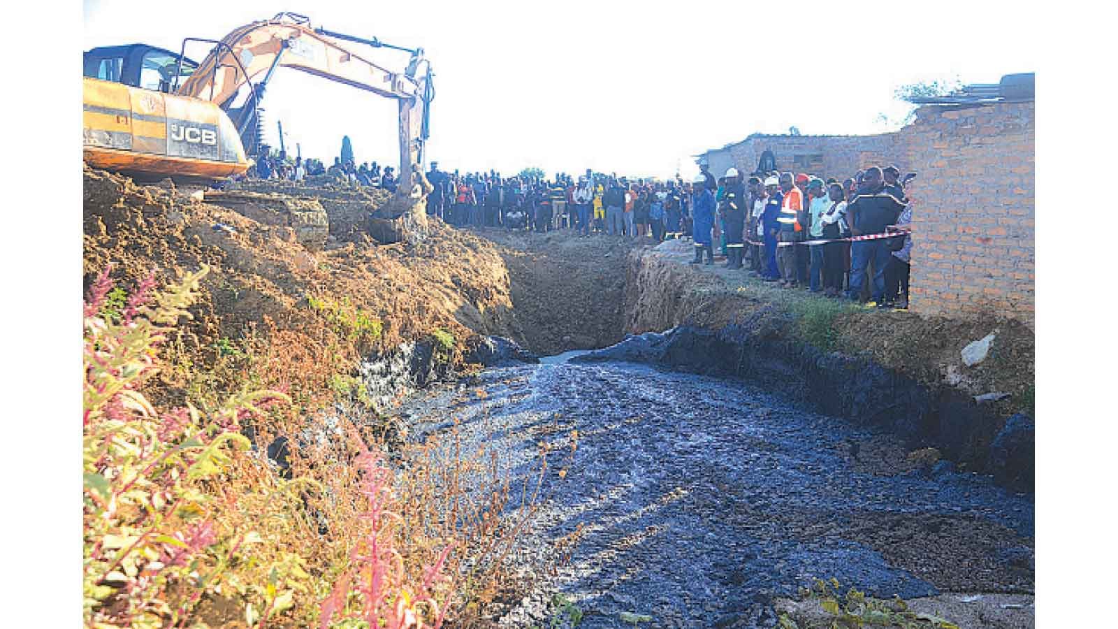 ZANU PF Chair Blames Harare Council for ‘Criminal Negligence’ After Three Drown in Open Sewer Pit