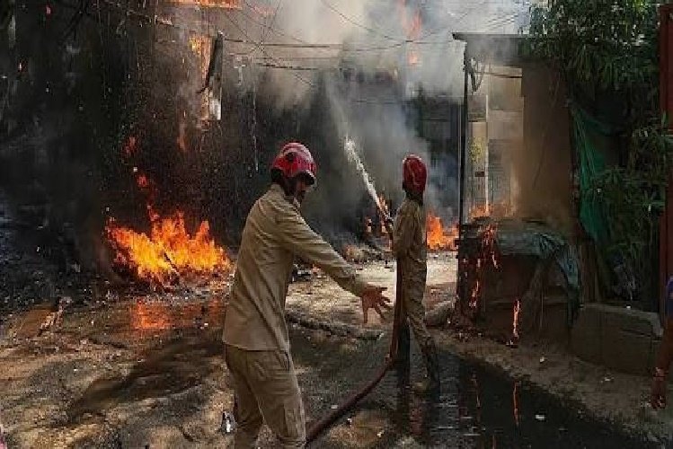 Dois moçambicanos morrem num incêndio em Nova Deli