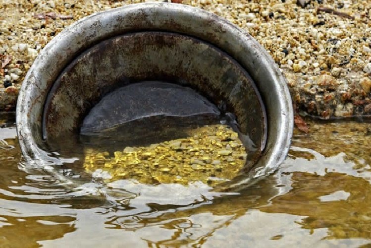 Lavagem com reciclagem de água reduz poluição de rios em Niassa