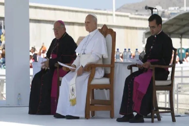 Papa alerta para milhares de mortes de migrantes nas rotas marítima europeias