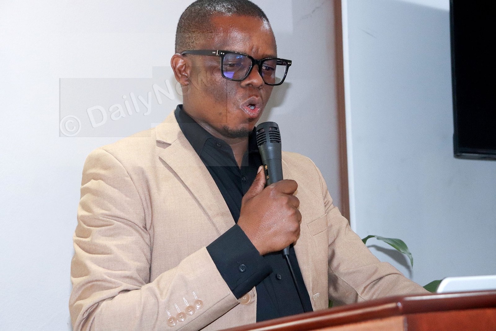 Mayor implores creatives to be