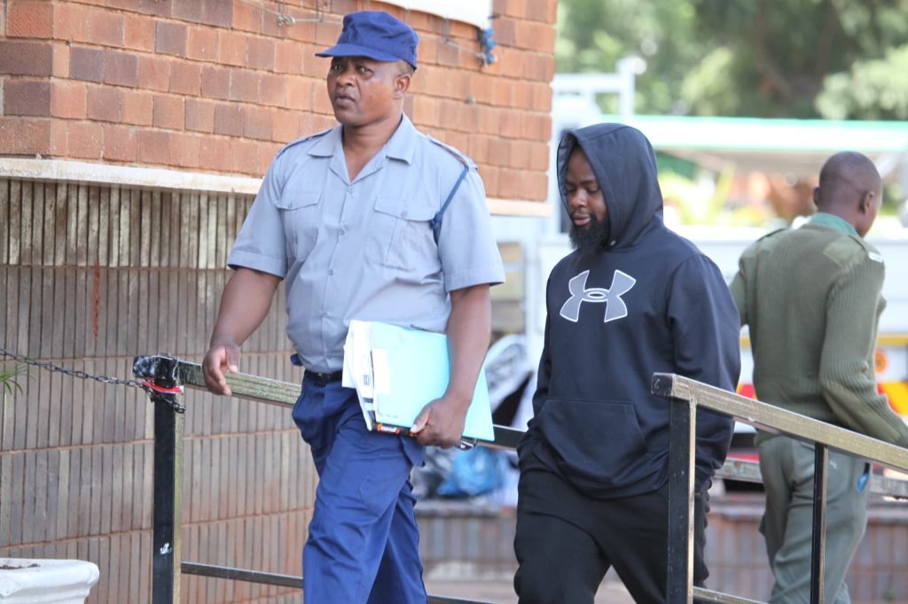 Lawyer introuble after filing a fake High Court judgement